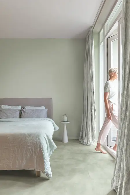 QUICK STEP ALPHA VINYL JEMNÁ ŠALVĚJ AVMTU40334