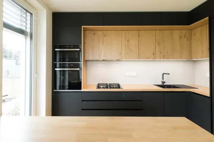 Společně si projdeme pár kroků, na základě kterých vytvoříme vaši vysněnou kuchyni.